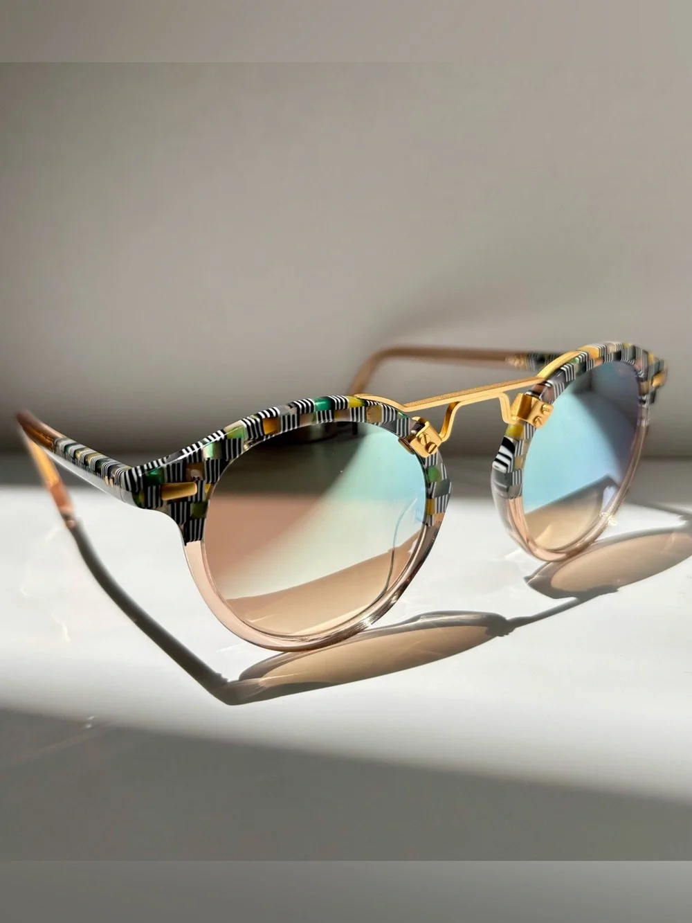 KREWE - ST. LOUIS | Lundi to Petal 24K Sunglasses